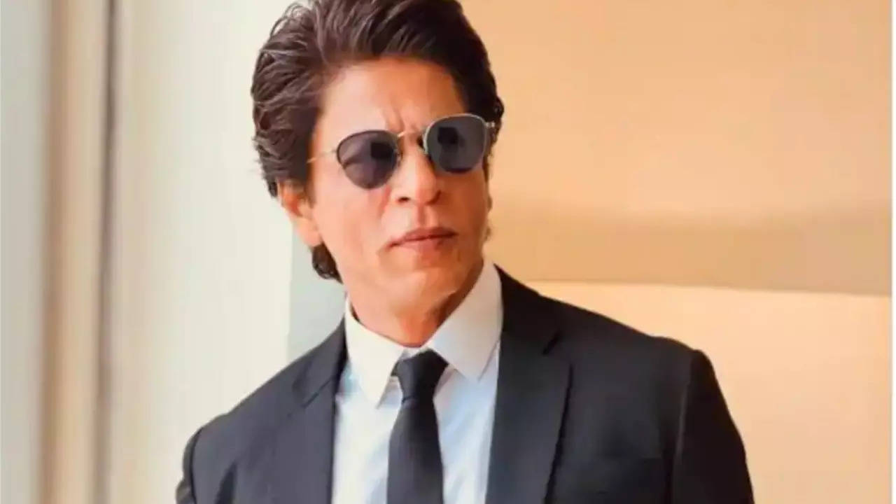 Watch: Shah Rukh Khan says he had no money after buying Mannat, so he  turned to Gauri for the refurb : The Tribune India