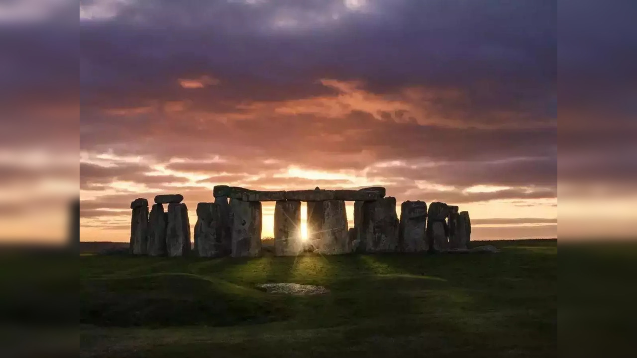 4,500-year-old poop offers clues about dining habits of the people who built Stonehenge