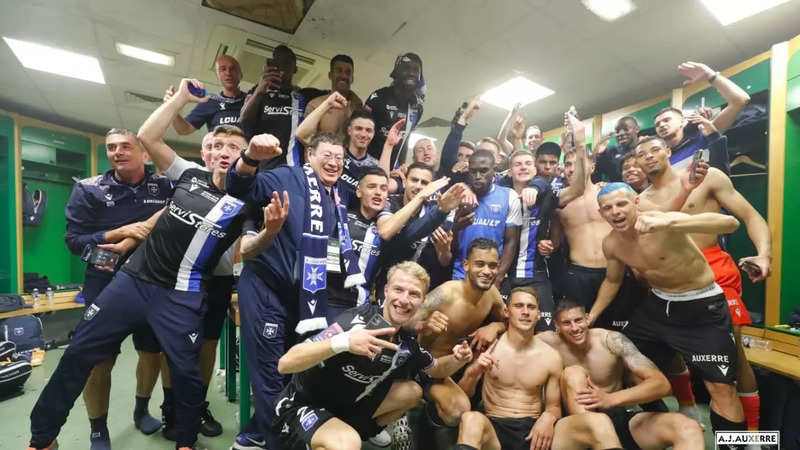 AJA Auxerre twitter promoted Ligue 1