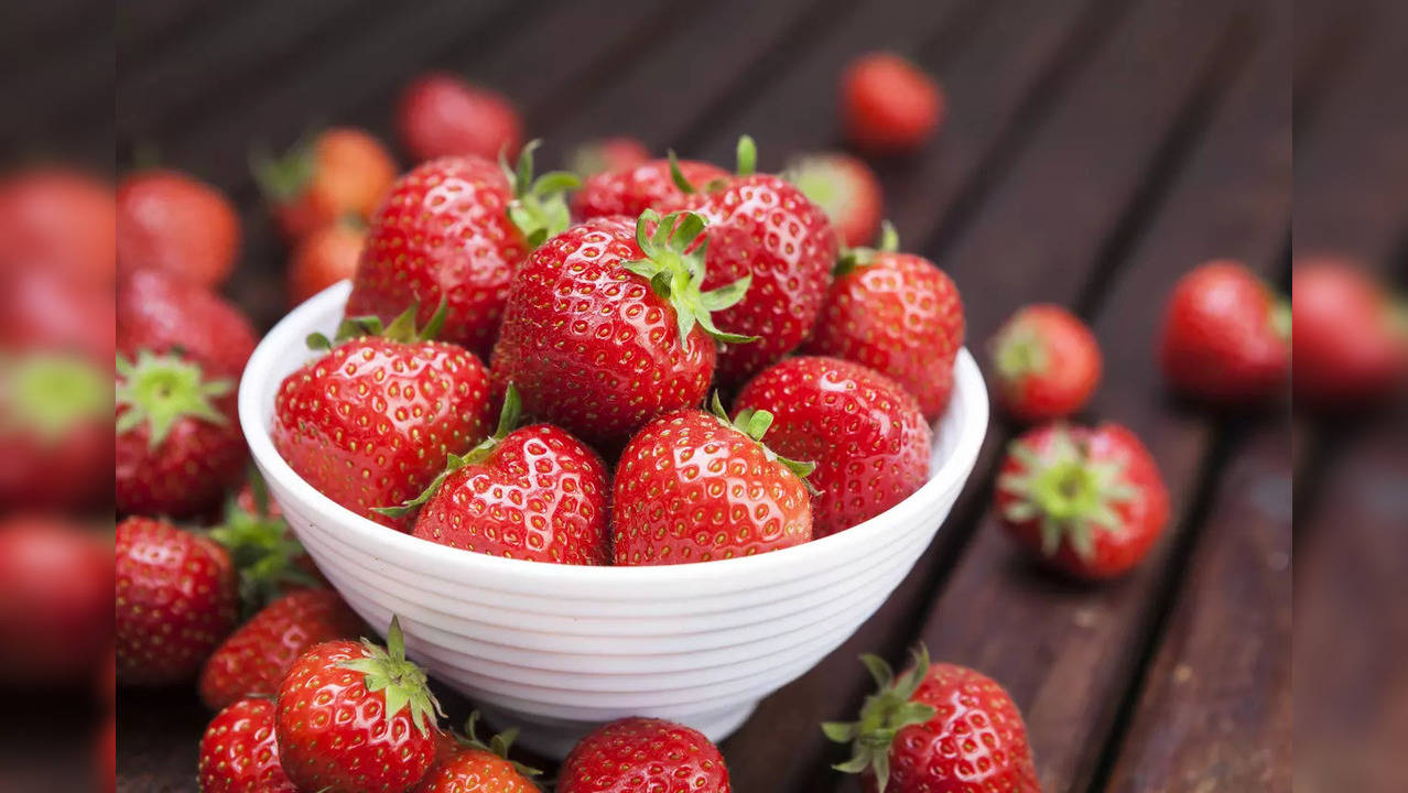 Strawberries Contamination Hepatitis US FDA Walmart Trader joe