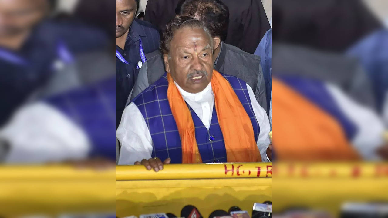 Bengaluru: Karnataka RDPR Minister K S Eshwarappa addresses the media outside   ...