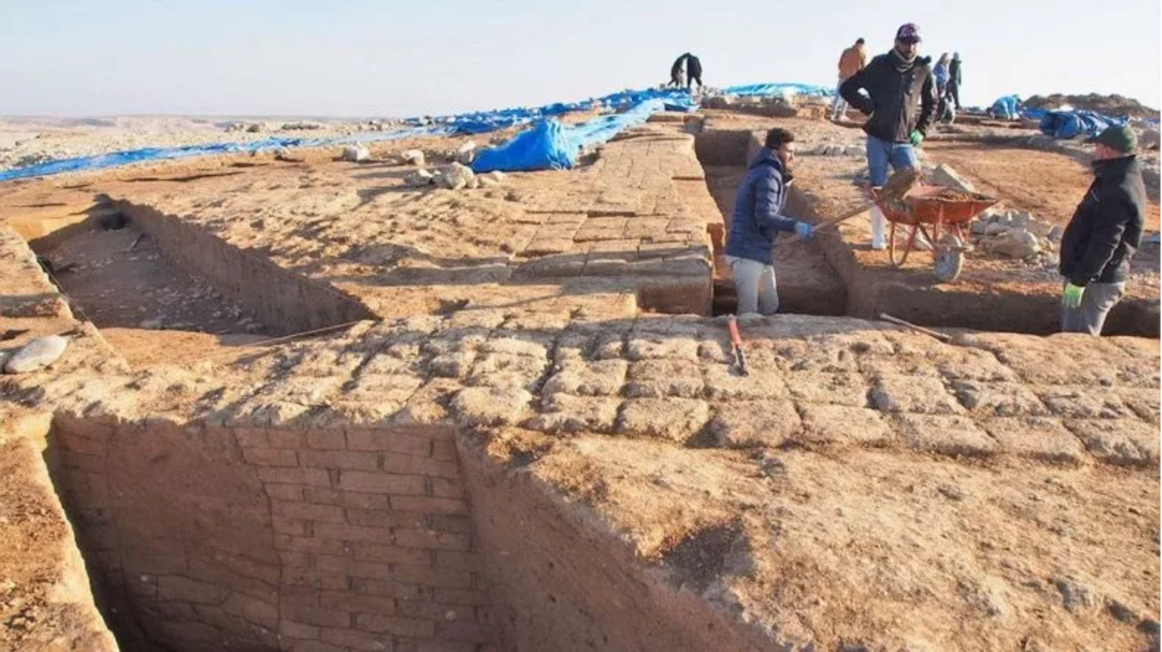 3,400 year old city emerges from Tigris river