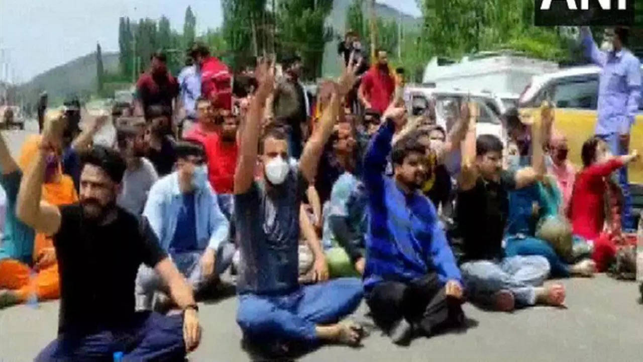 Protest staged against killings by terrorists in Jammu and Kashmir