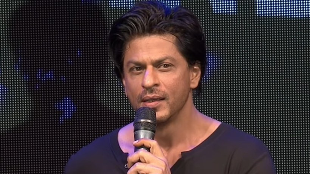 Shah Rukh Khan tests positive for COVID-19