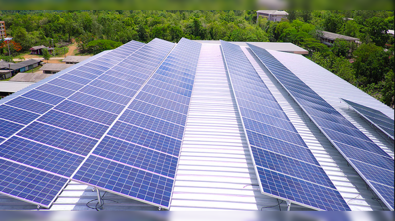Das Ministerium fordert die Bürger auf, Solarmodule auf staatlich subventionierten Dächern anzubringen, und startet eine Kampagne für ganz Indien