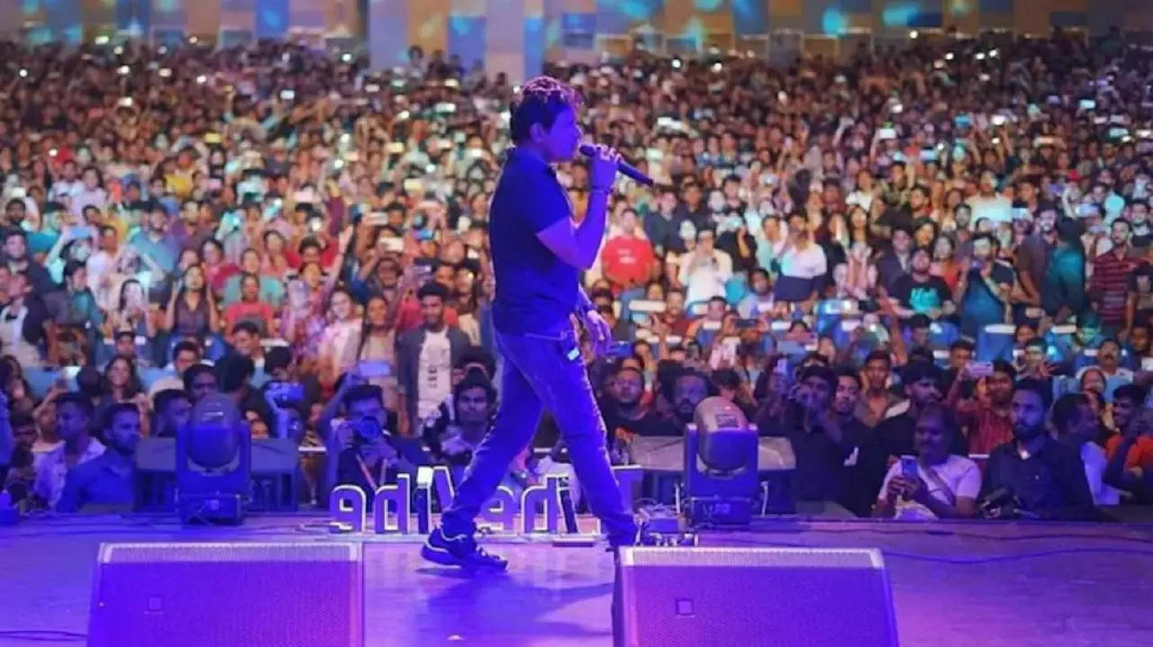 ​Singer KK at Kolkata show