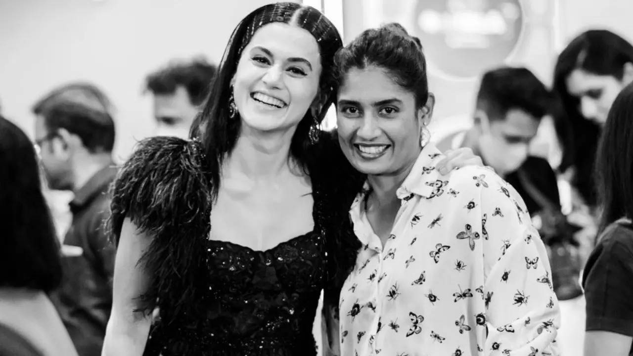 Taapsee Pannu and Mithali Raj