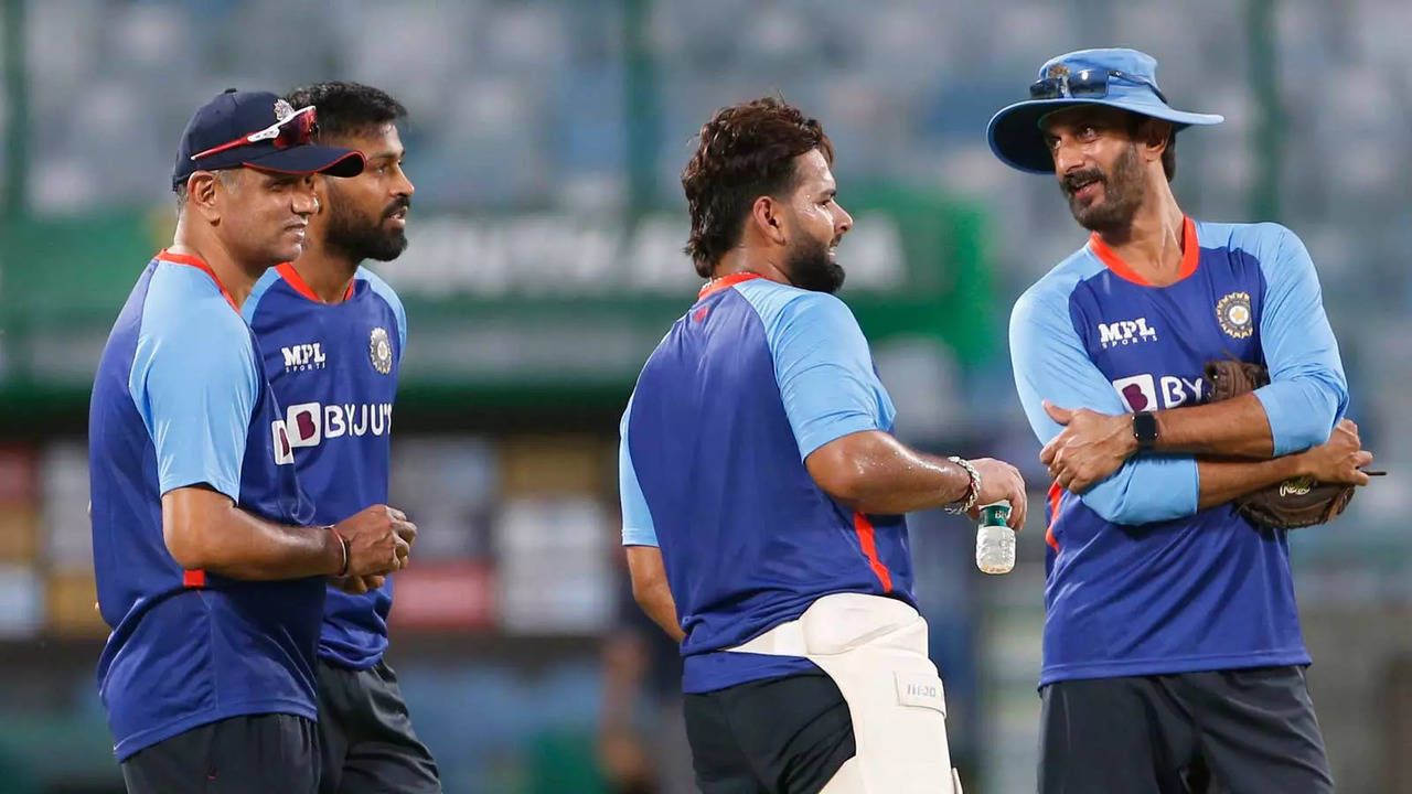 Rahul Dravid and Rishabh Pant's tactics have been questioned over India's defeat to South Africa in first T20I