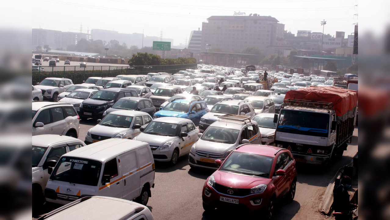 Traffic woes in Bangalore worsen