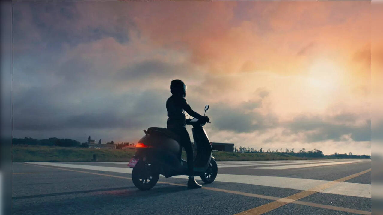 Telangana Electric vehicle battery explodes while charging, sets house