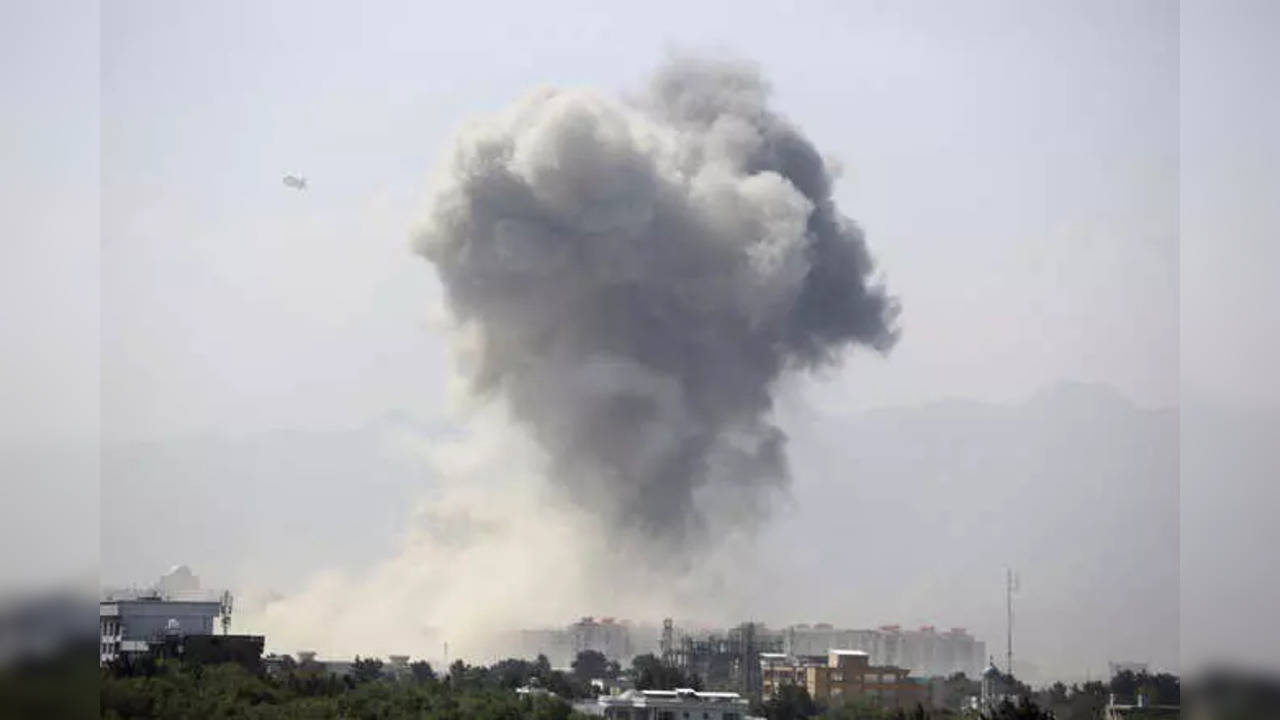 Afghanistan: Bomb blast on minibus kills four, injures several others ...