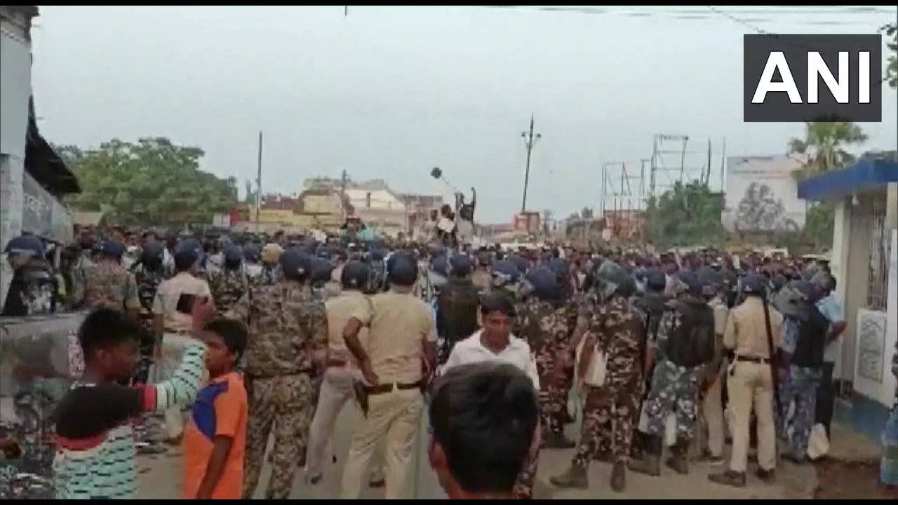 Clashes broke out in Murshidabad district