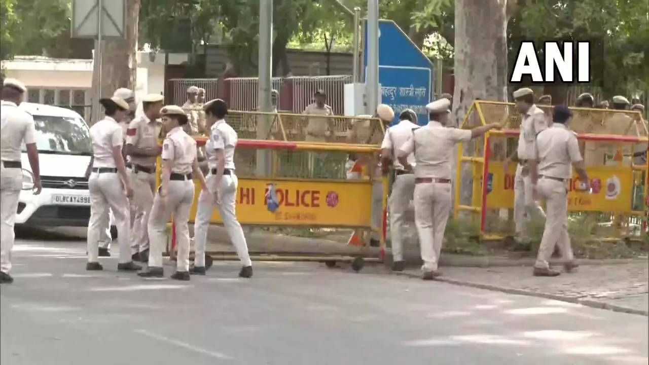 ​Security forces deployed near Akbar Road in Delhi​