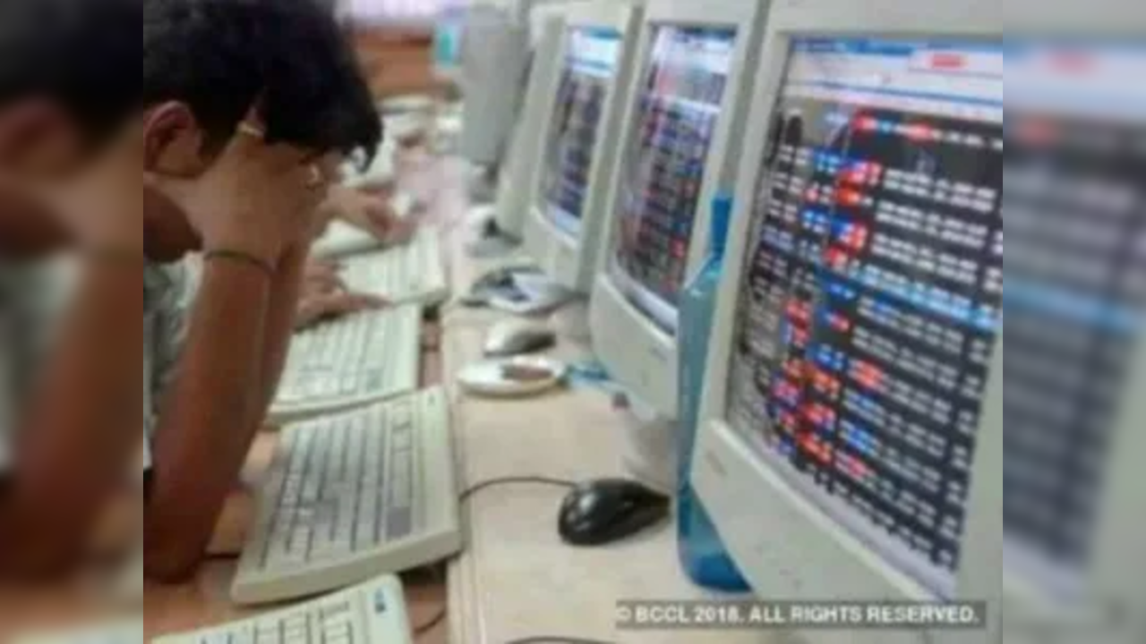 Stocks fall for 3rd day, rupee flat above 78-level