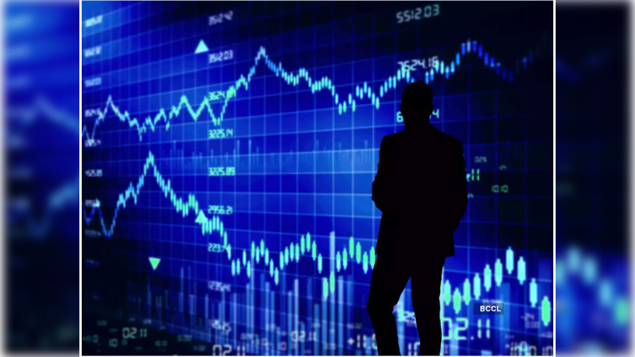 Domestic equities extend losses for 4th day, rupee plunge to new record lows ahead of Fed rate decision