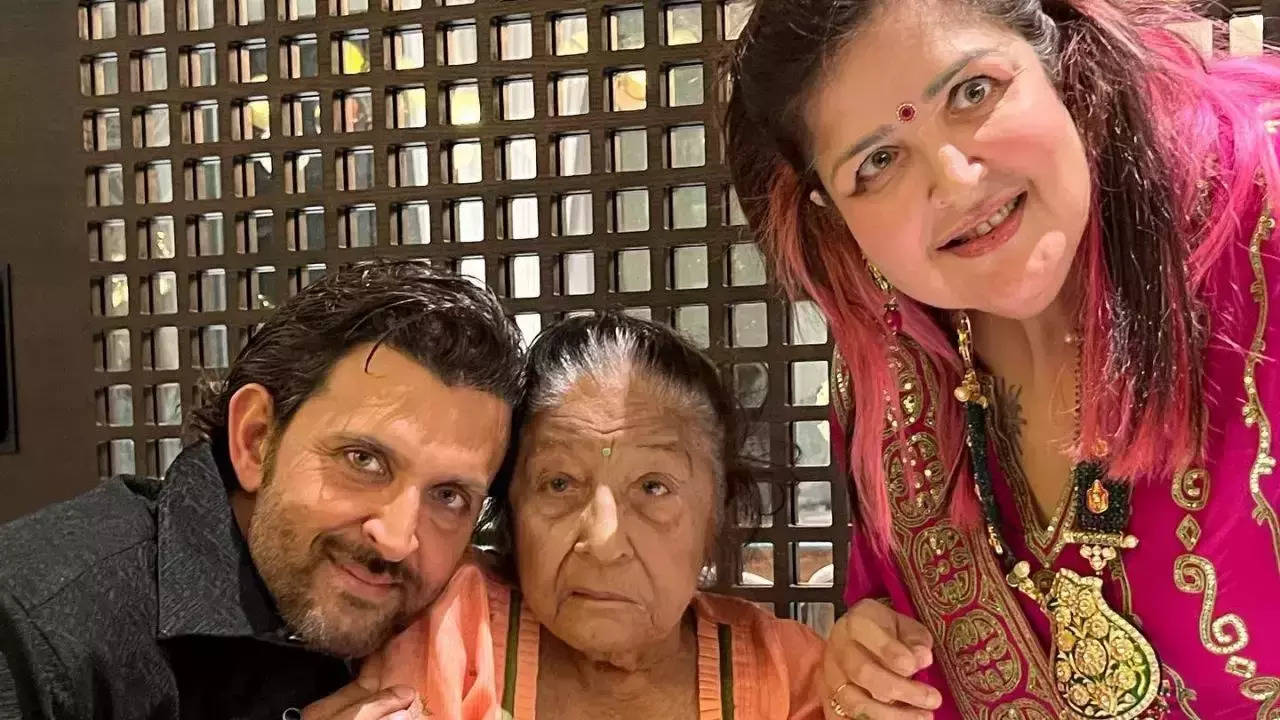 Hrithik Roshan's grandmother passes away