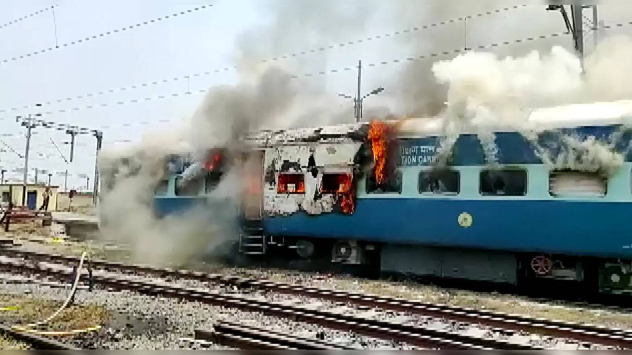 Chhapra, June 16 (ANI): Youth set a train ablaze during a protest against Agneep...