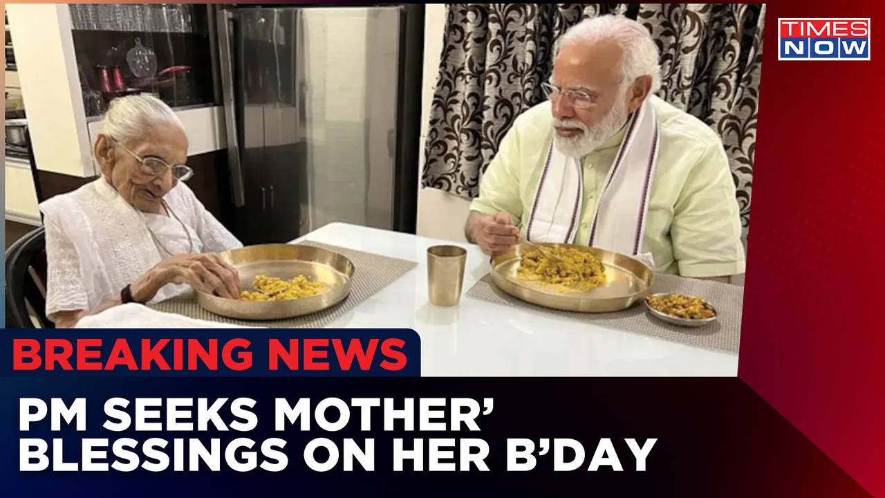 Pm Modi Meets His Mother Heeraben In Gandhinagar Seeks Her Blessings Latest English News 