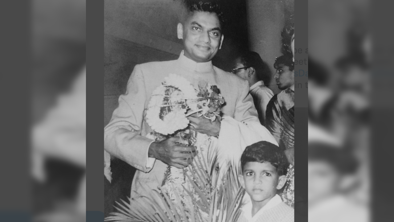 Anand Mahindra with father Harish Mahindra