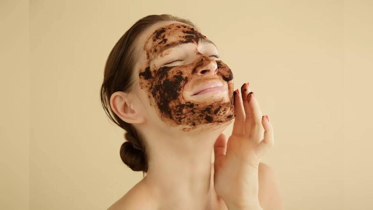 Coffee for skin - Effective ways to add caffeine to your skincare