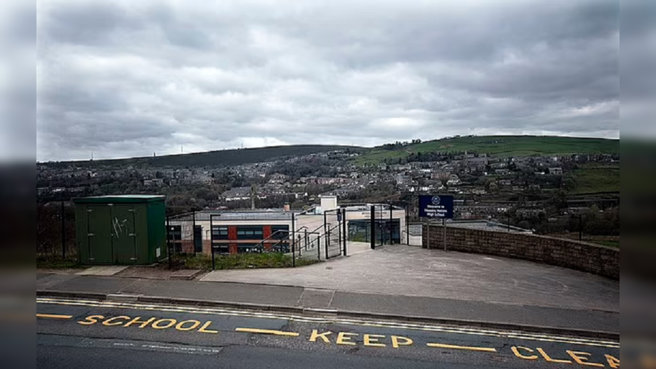 Mossley Hollins High School