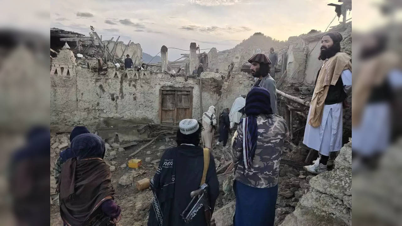 Official: Afghanistan earthquake kills at least 920 people