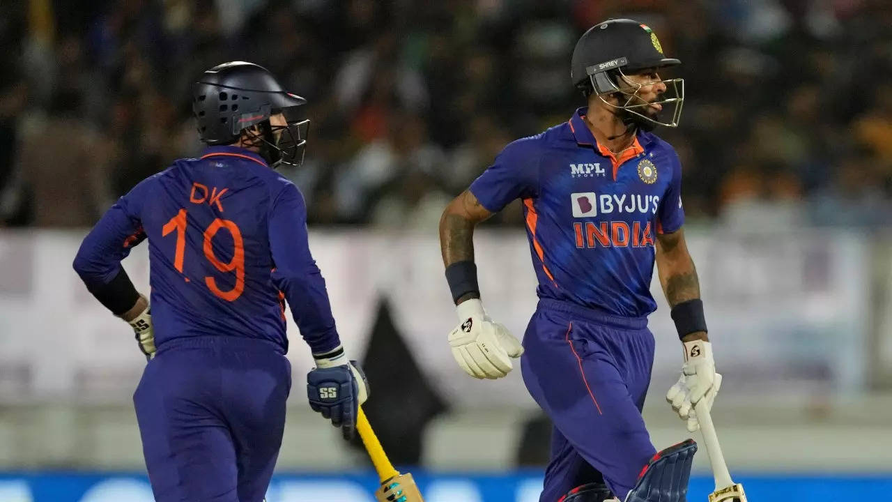 Dinesh Karthik and Hardik Pandya