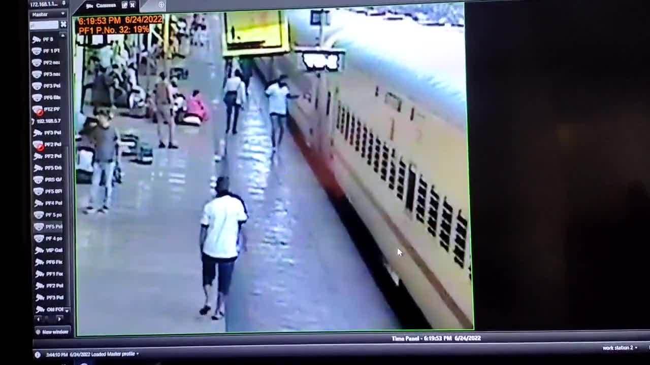 RPF constable saves pregnant woman from getting crushed under a train ...