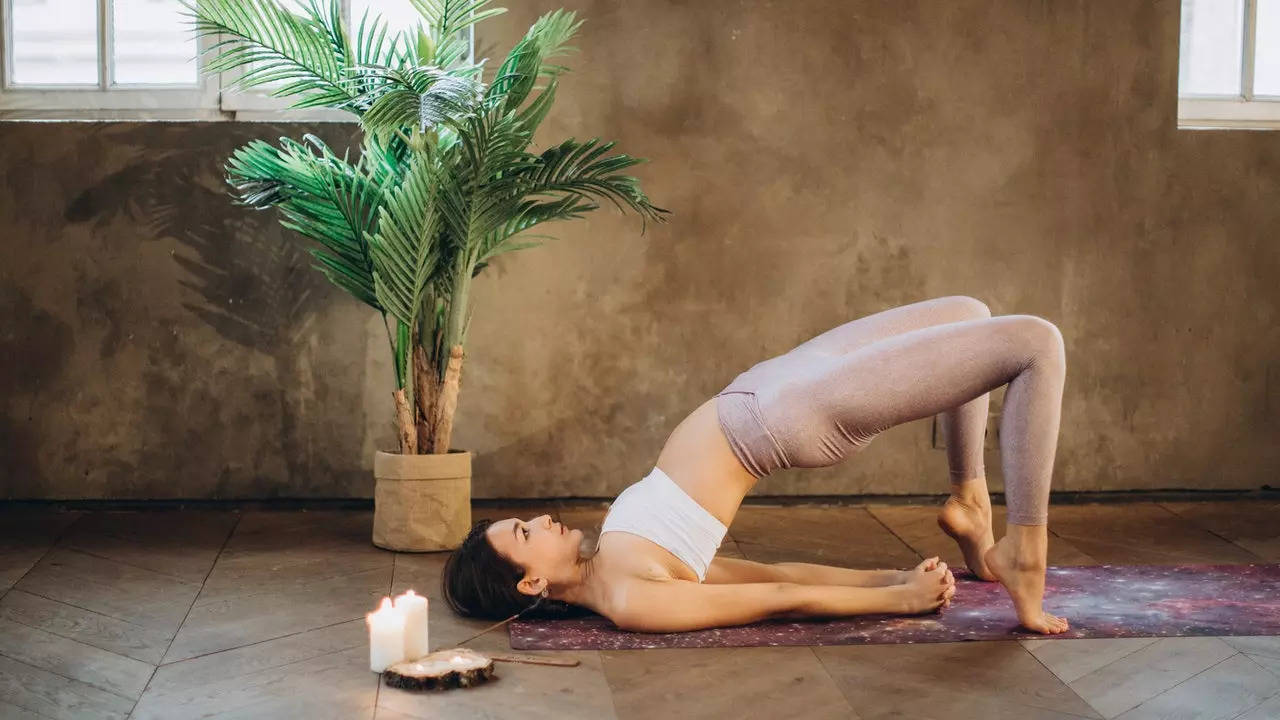 Sarvangasana - Steps and Benefits of Sarvangasana Yoga