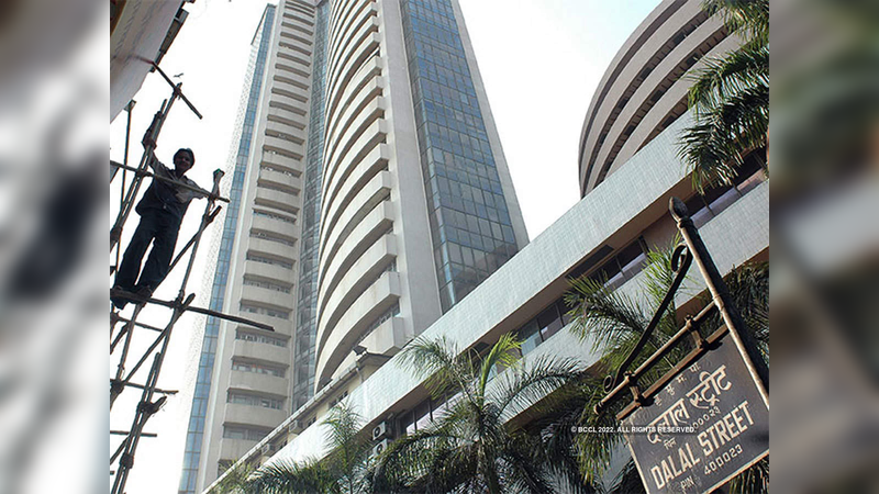 Sensex posts 4th straight day of gains