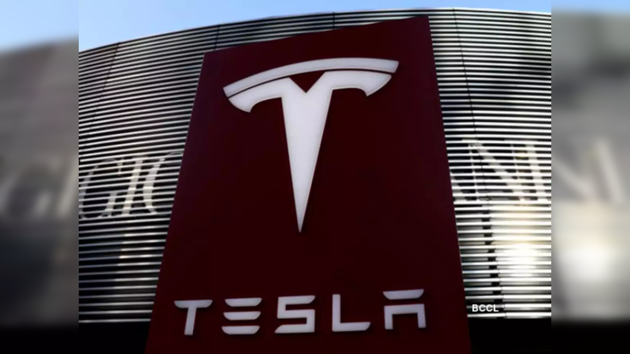 Tesla employees back in office facing Wi-Fi issue, shortage of desks ...