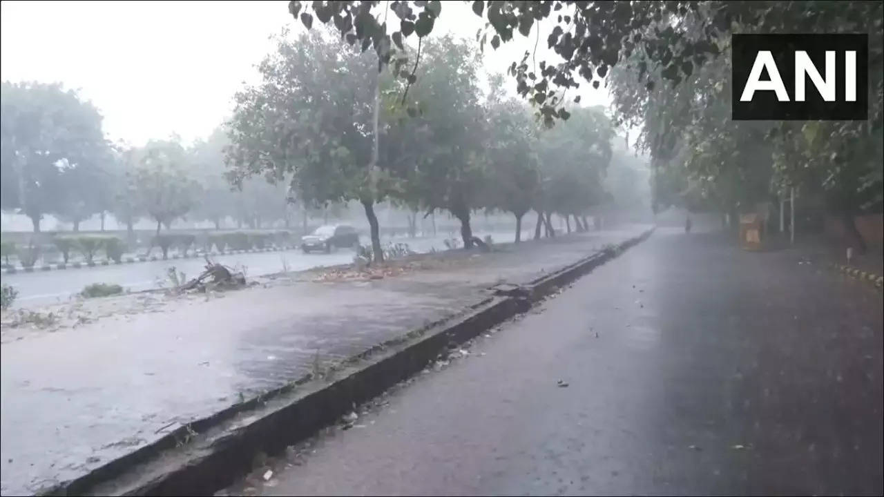 Rain lashed parts of Delhi on Thursday.