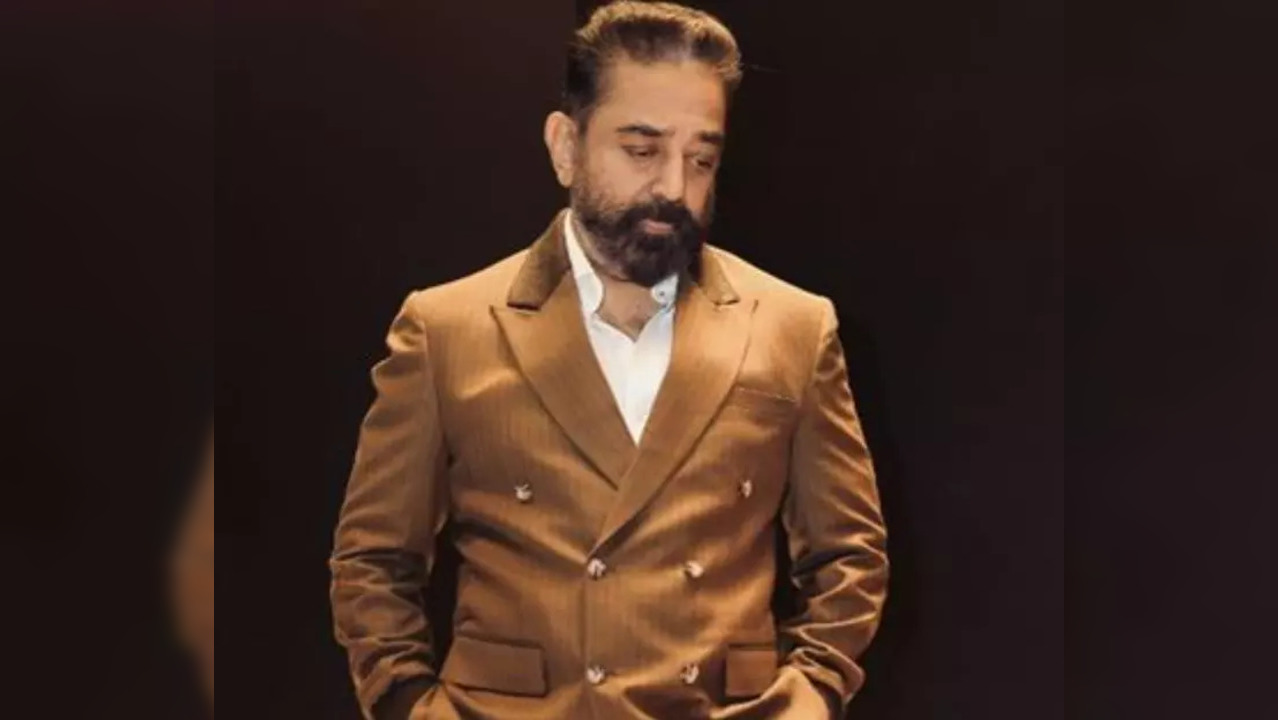 Although 67, Kamal Haasan in no way falls short when it comes to his fitness quotient – and he proves it well in a recent video where director Lokesh Kanagaraj captured him performing incline push-ups on the sets of the film Vikram. (Photo credit: Kamal Haasan/Instagram)