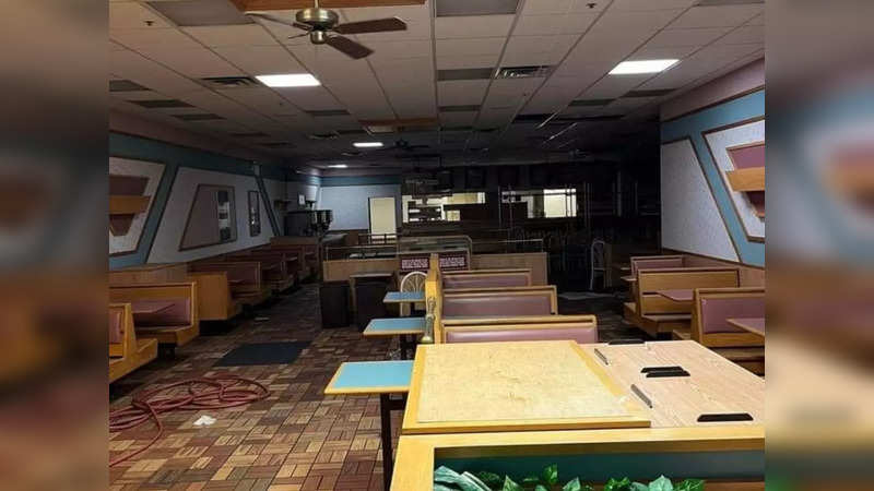 An abandoned Burger King restaurant was found intact, concealed behind a wall at a mall in US' Delaware | Picture courtesy: Twitter/@RealJezebelley
