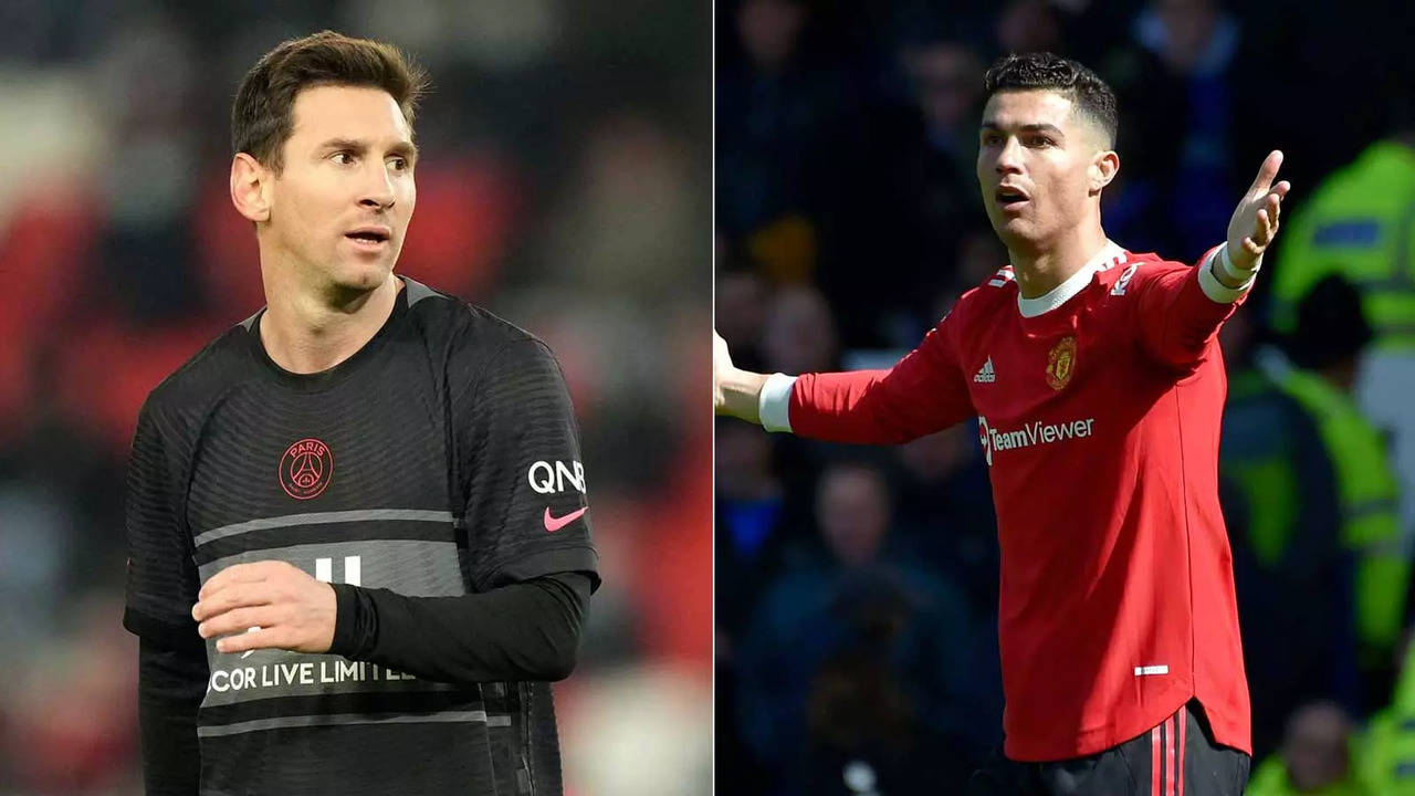 Cristiano Ronaldo and Lionel Messi viral photo approaches