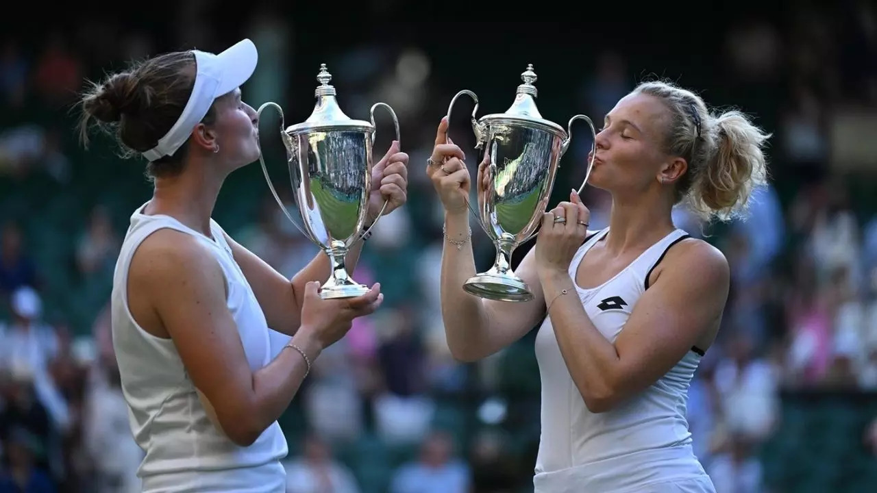 womens doubles title winner image