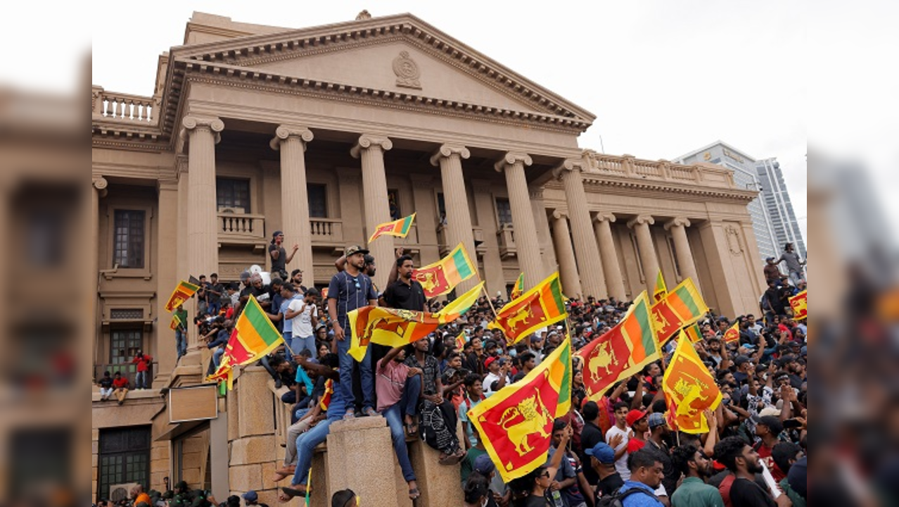 Protests break out in Colombo