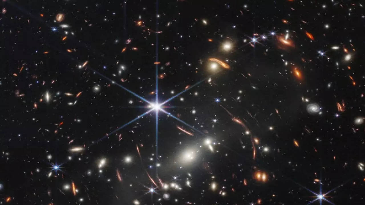 Thousands of galaxies – including the faintest objects ever observed in the infrared – have appeared in Webb’s view for the first time.