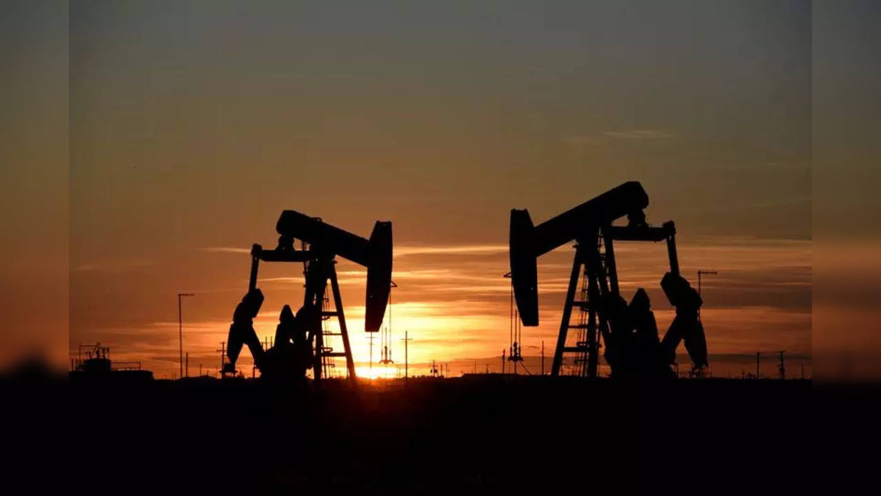 Pump jacks operate at sunset in an oil field in Midland, Texas US. (File photo).