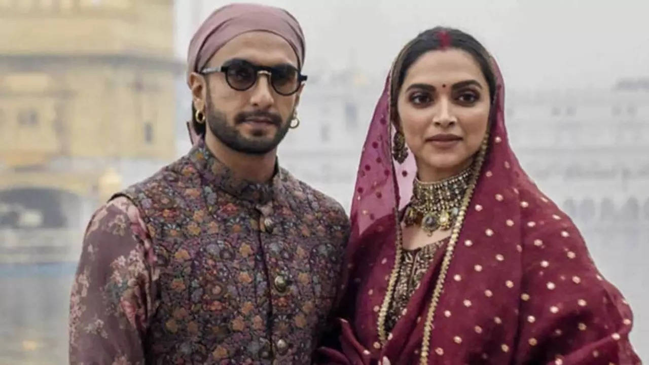 Ranveer Singh cannot stop gushing over Deepika Padukone's new