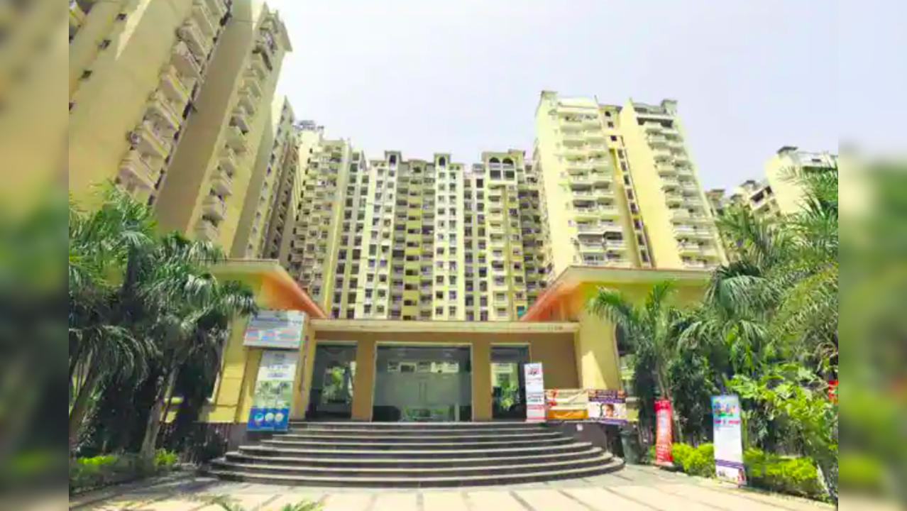 Amrapali home buyers asked to pay additional Rs 200/sq ft to meet shortfall