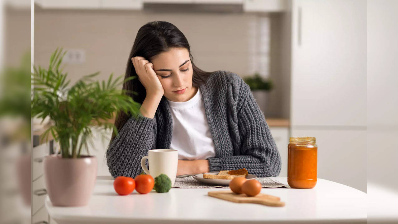 Carbs are the main fuel of the body, the source of energy that people rely on to perform daily functions. Therefore, quitting this food group could cause severe fatigue and energy loss.