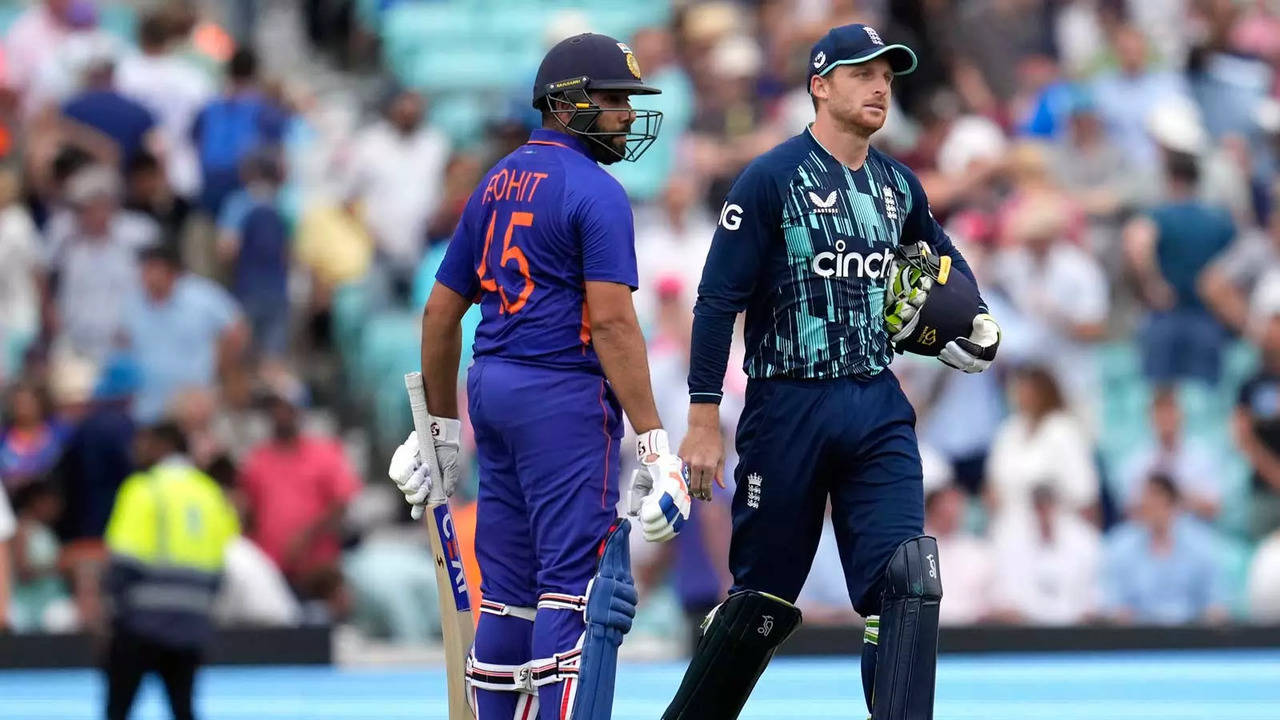 India had beaten England by 10 wickets in 1st ODI