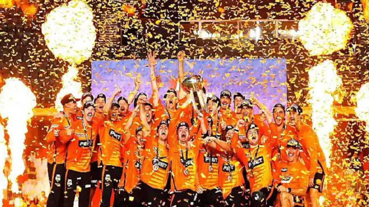 Perth-Scorchers-trophy