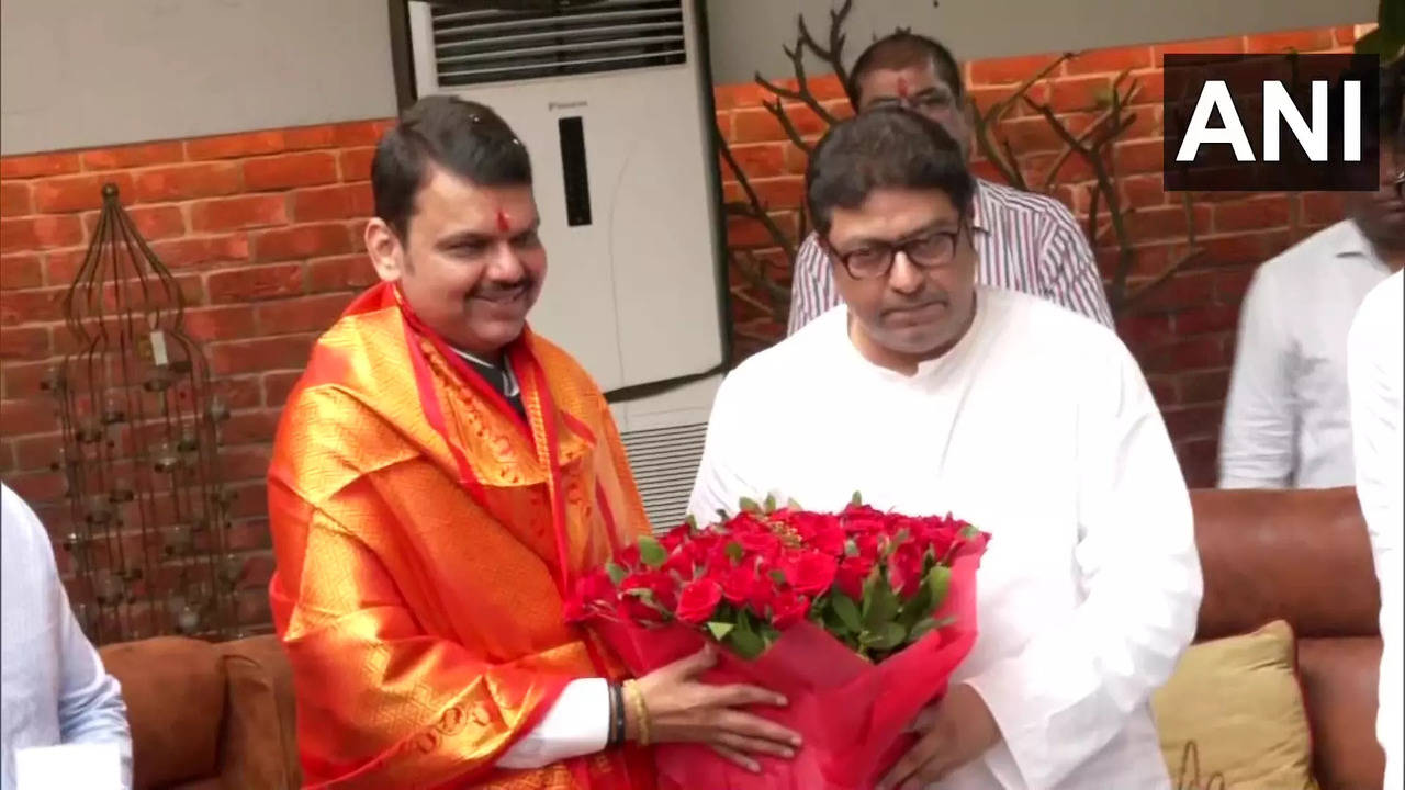 ​Devendra Fadnavis with Raj Thackeray