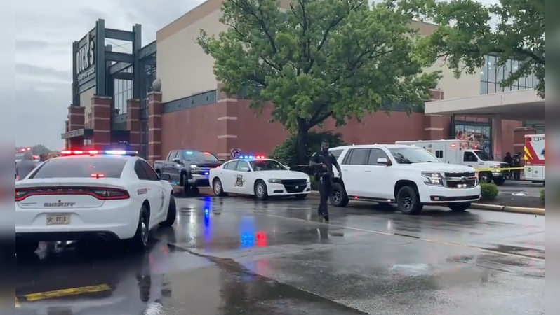 Indiana Mall shooting