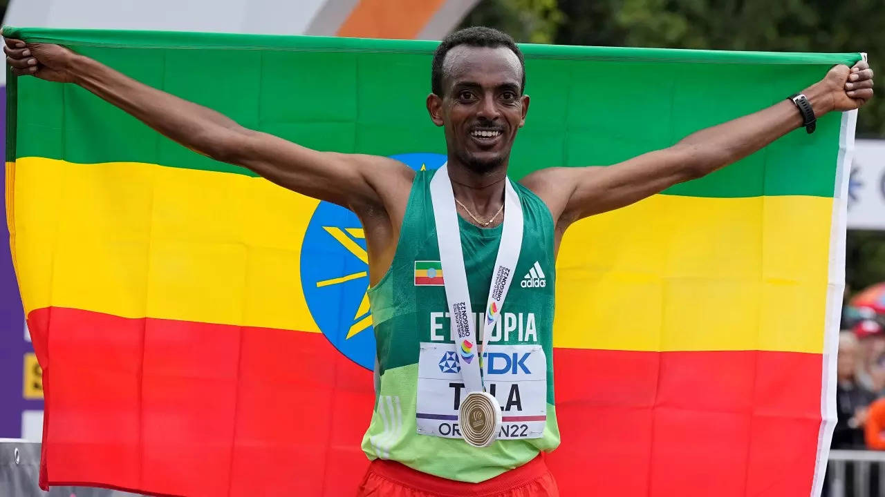 World Athletics Championships Ethiopia's Tamirat Tola wins men's