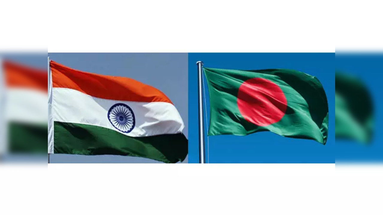 India bangladesh flags