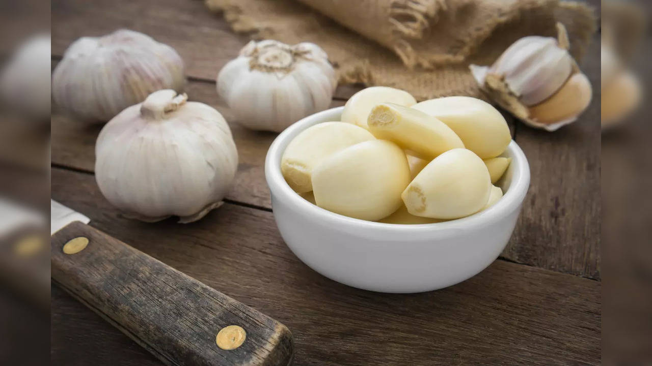 Garlic for hair