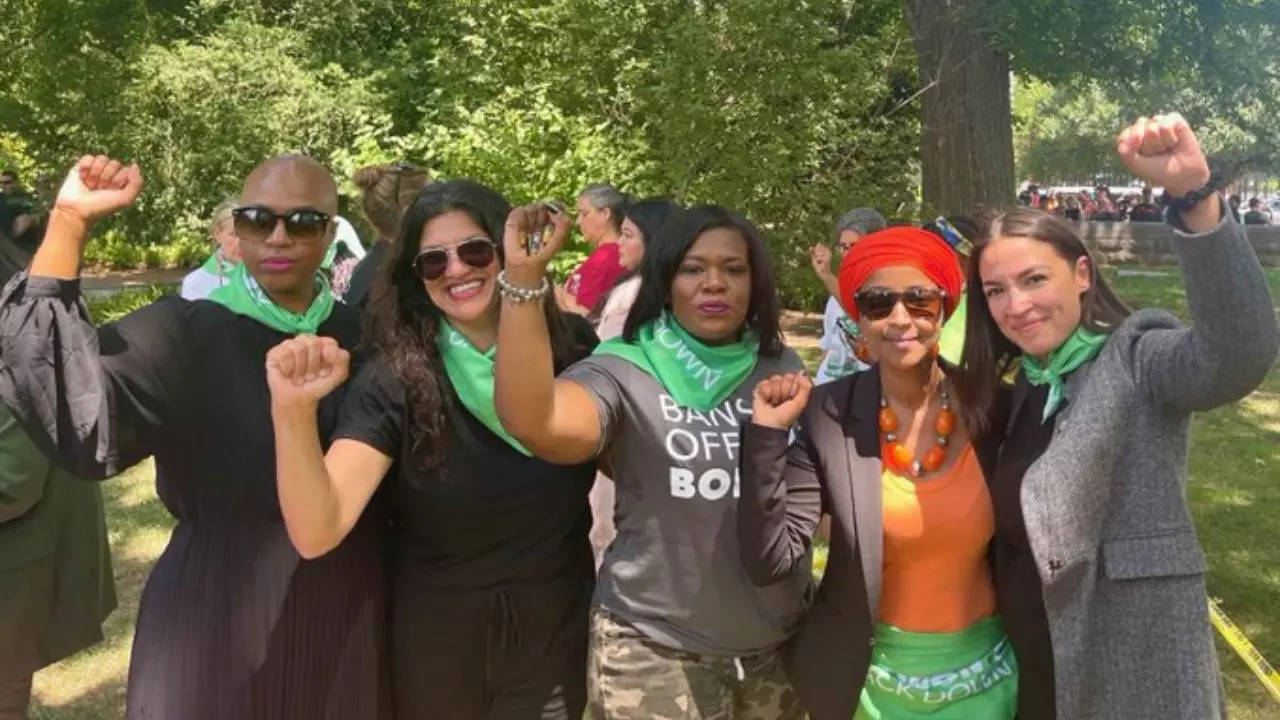 Protests outside US Supreme Court